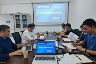 �������ۡ�У����������������װ����ָ����ѧͷ�Դ�����