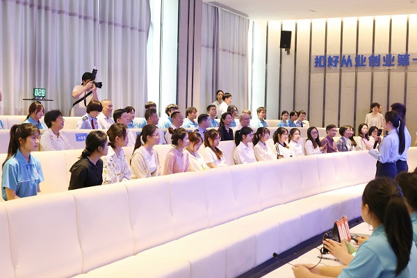 Ïòµ¼¼Î±öºÍʦÉú´ú±íÅäºÏԢĿÁøÖÝÊеÚÈý½ì˰·Ñ֪ʶºÍ°ì˰ÊÖÒÕ¾ºÈüô߸ßУ˰ÊÕÖ´·¨ÖªÊ¶ÌôÕ½Èü Ïòµ¼¼Î±öºÍʦÉú´ú±íÅäºÏԢĿÁøÖÝÊеÚÈý½ì˰·Ñ֪ʶºÍ°ì˰ÊÖÒÕ¾ºÈüô߸ßУ˰ÊÕÖ´·¨ÖªÊ¶ÌôÕ½Èü