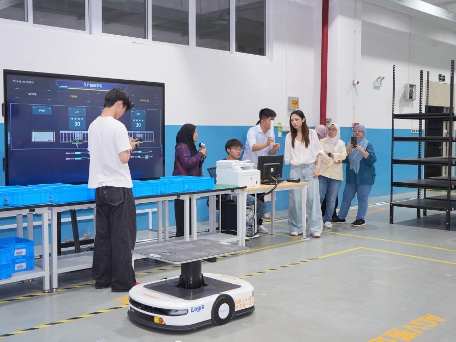 ѧԱ��ĦAGVС����֧�����