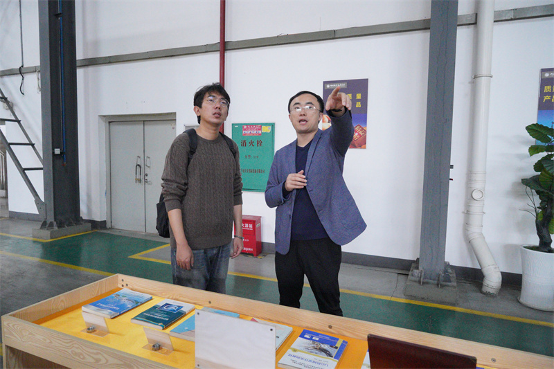 �»����������