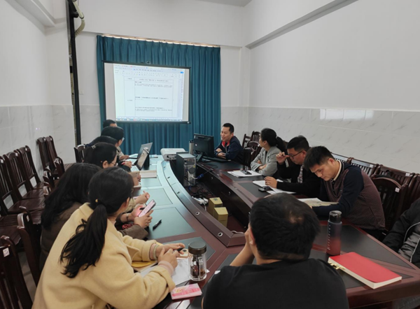 ��2С���������רҵ�ں�С�������ֳ�