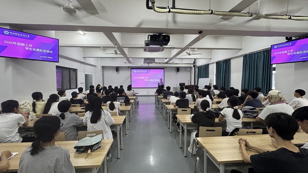 81aa4a2e2b9b01900435fdf03425d576