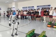 ̽��ְ����ɫ��չ���������ͿƼ�δ������������Ϣ����ѧԺ��չ2025��������ѧ����