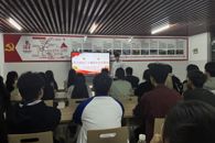 ������Ϣ����ѧԺѧ����һ��֧����֯�뵳�𾢷�������ѧϰ���Ķ�ʮ������ȫ�ᾫ��