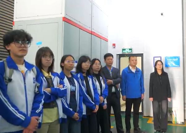 �ܺ���ʦ���Ŷ����������ƶ��������Ļ���