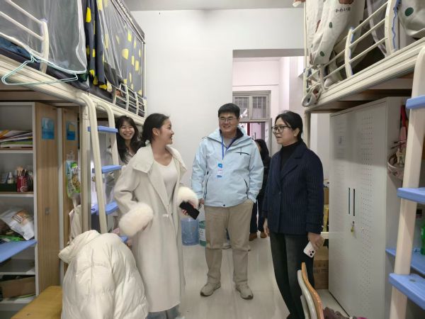 �ܺ縱��Ǹ�ѧ��������ĩ������������