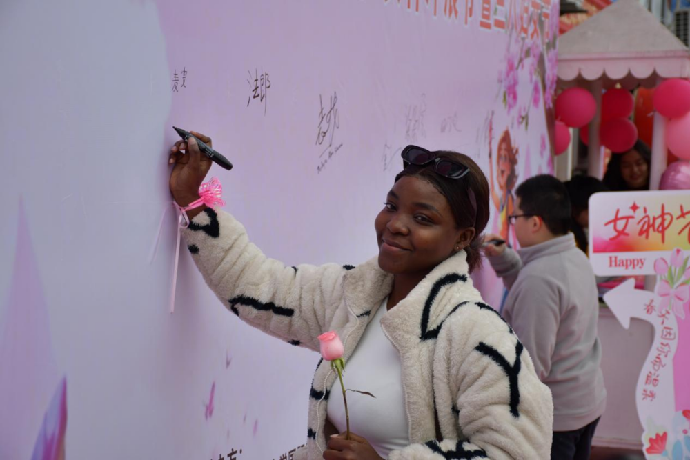 f871aaf24cc64f4baa7f094f26b55359