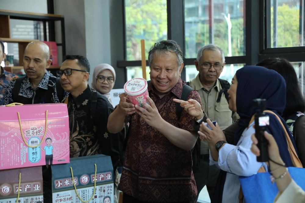 ´ú±íÍÅÂÃÐÐÂÝòÏ·Û¹¤ÒµÑ§Ôº ´ú±íÍÅÂÃÐÐÂÝòÏ·Û¹¤ÒµÑ§Ôº