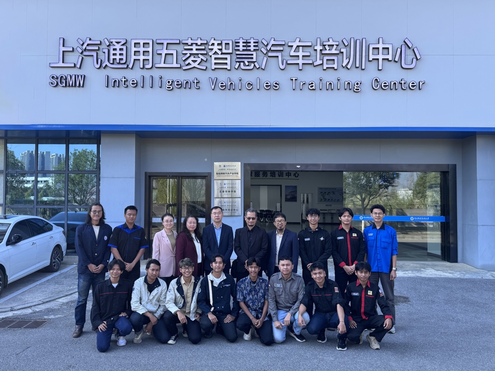 Beny˾³¤ÓëÓ¡ÄáÁôѧÉúÅöÃæ Beny˾³¤ÓëÓ¡ÄáÁôѧÉúÅöÃæ