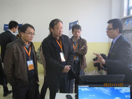 ѧԺ�򵼹�Ħ���˼�ġ���Уѧ���Ӳ����ϵͳ��