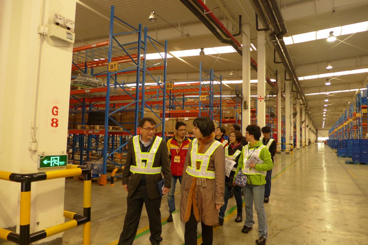 ����ְ��������רҵ�ִ�ѧͽ���Ե㡱��ĿְԱ����غ���������