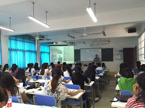 20151029212125635 ͬÑâÃǸ߶ÈÖØÊÓ£¬£¬£¬¶¼ÔÚÈÏÕæÌý