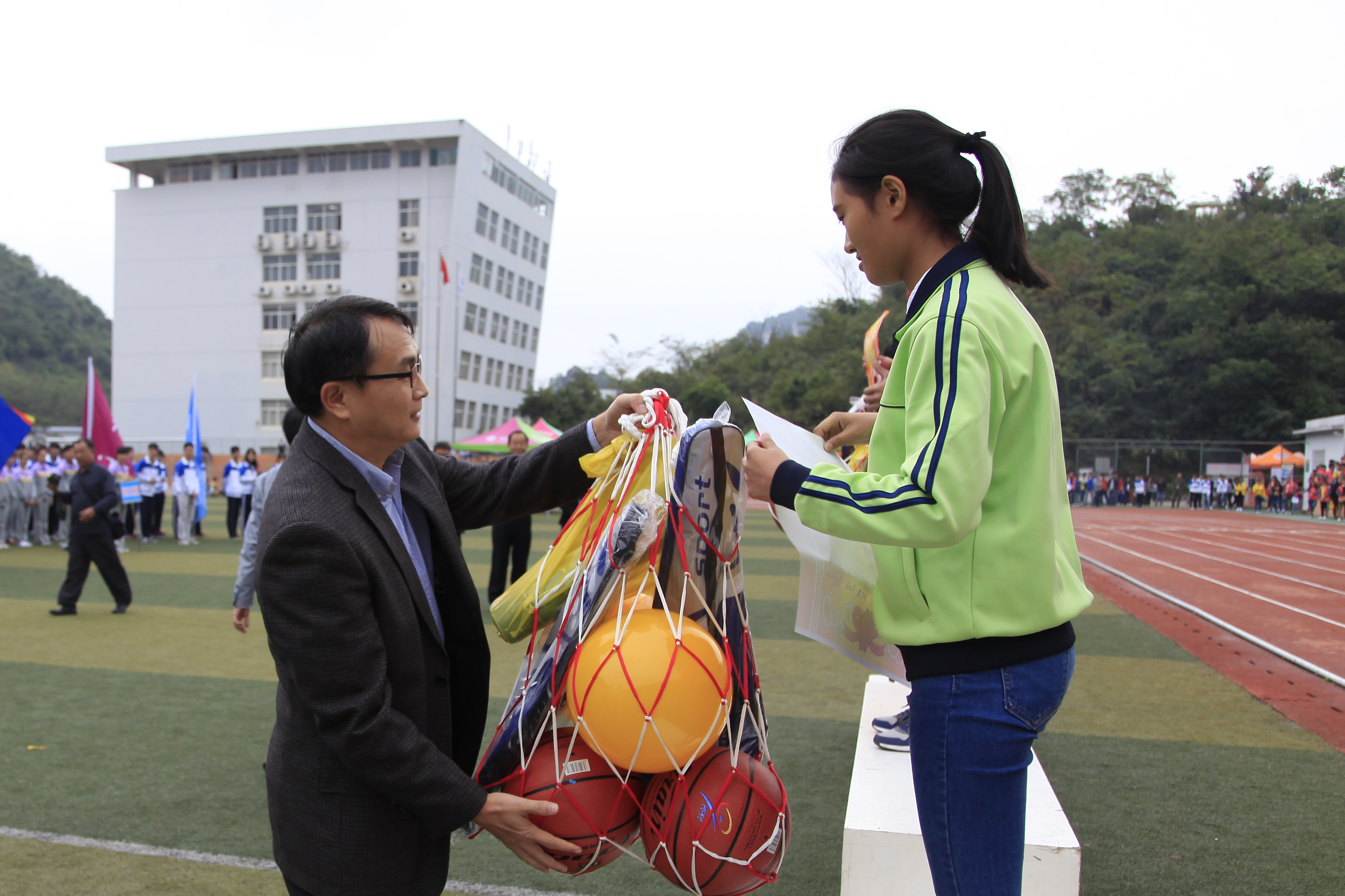 20151120123745618 20151120123745618