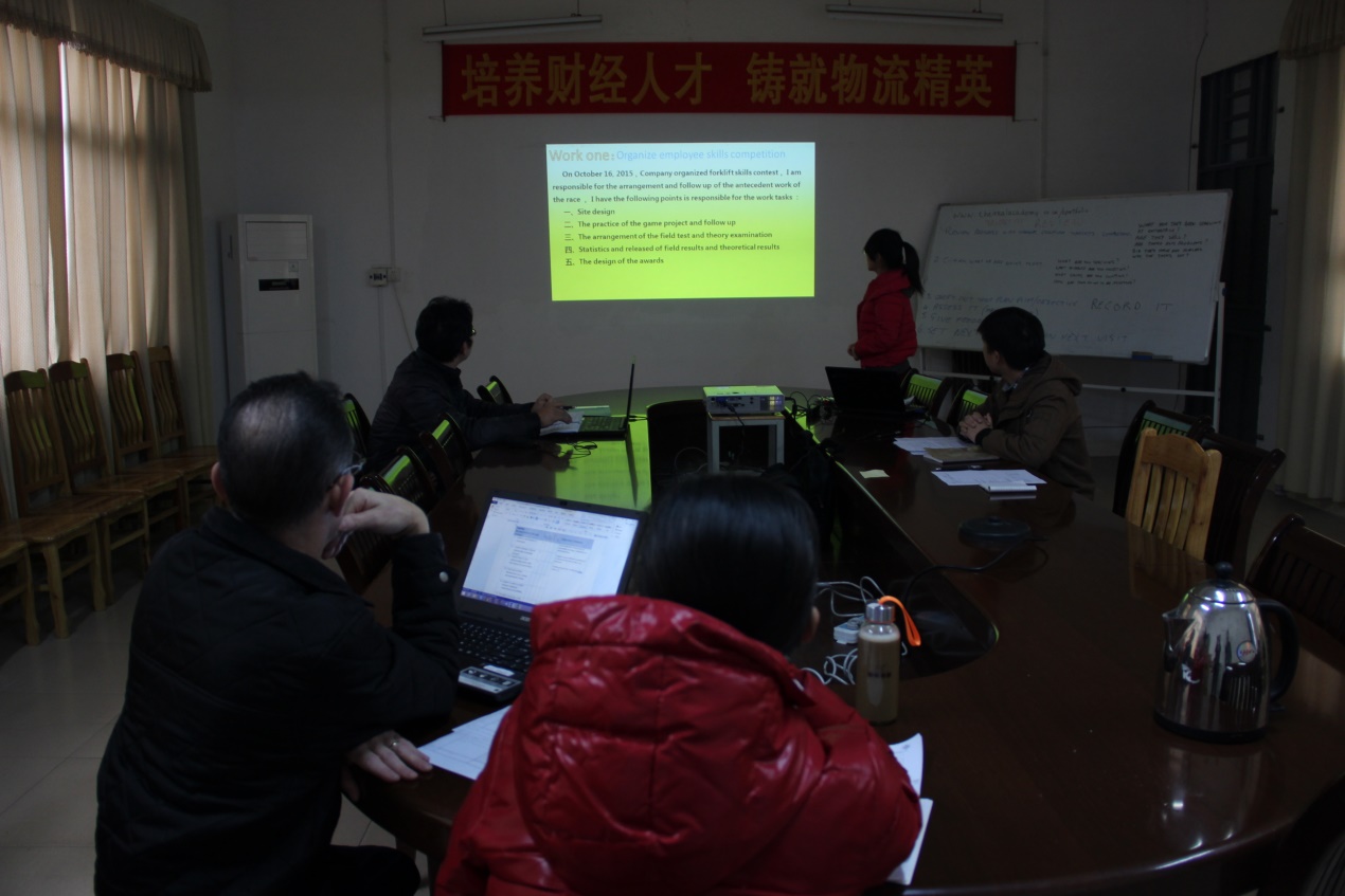 20151209164710437 评估师对学徒举行评估,,,Alex对评估师举行测评