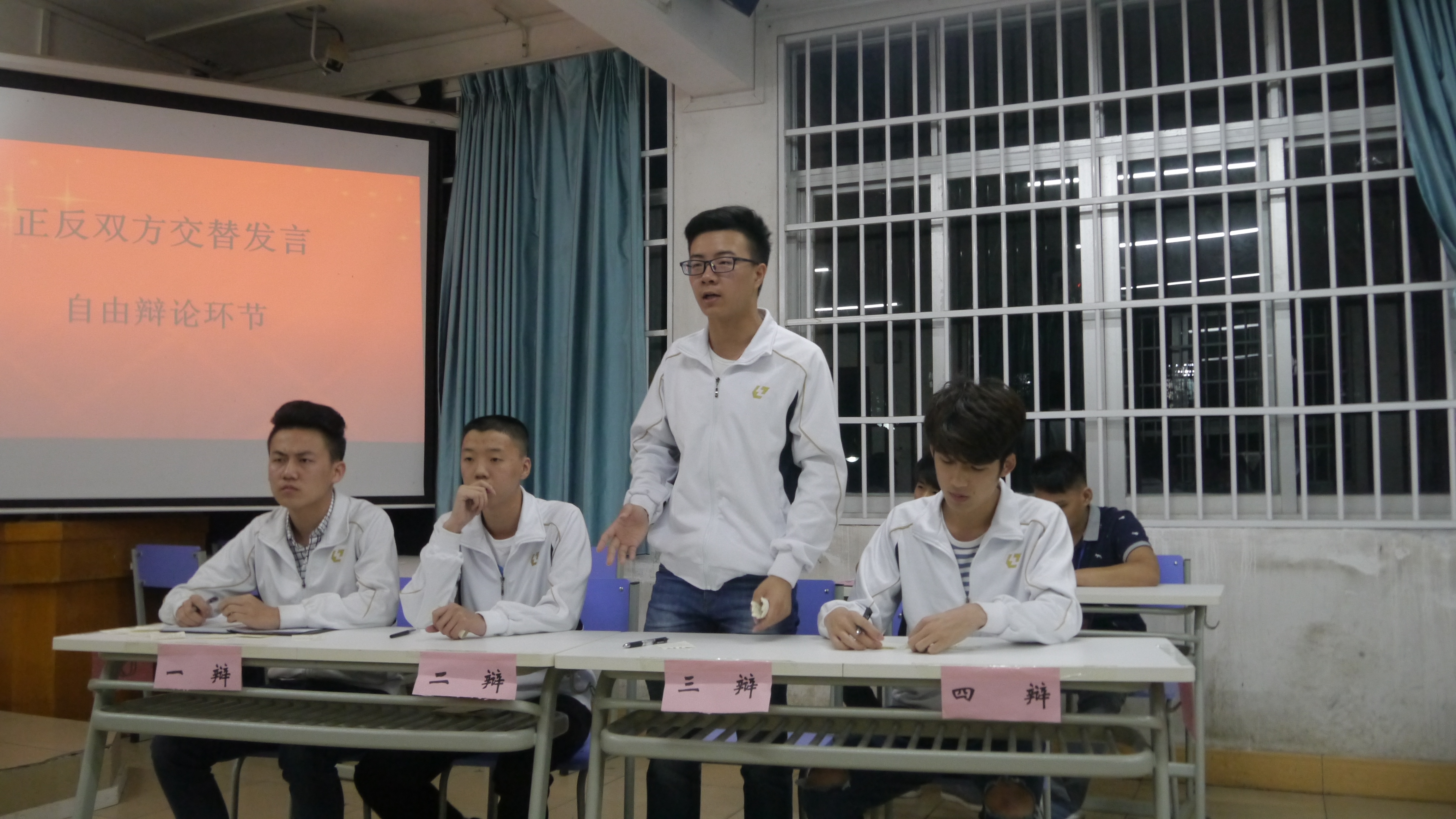 ���־��ʹ���