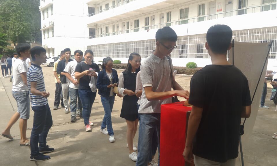 ͬ�������Ŷ��ڴ���Ǯ 