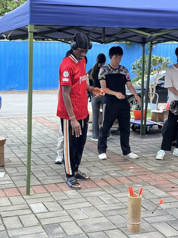 ������˼���Ͷ����Ϸ