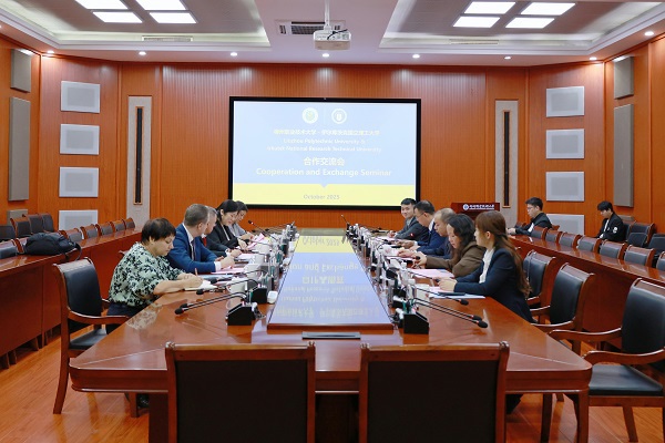 �����������ֳ�