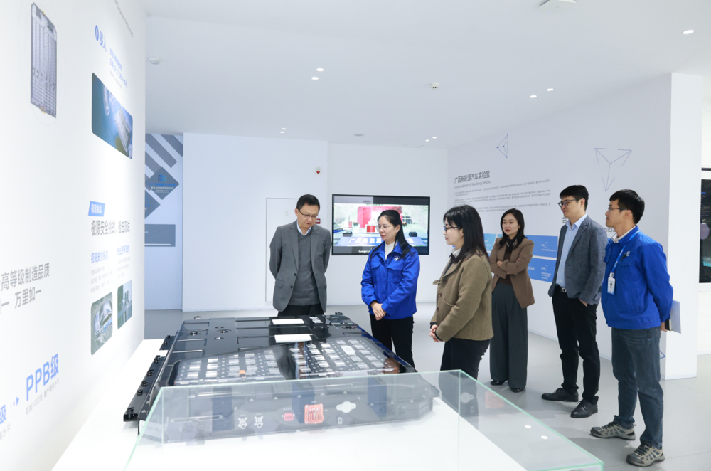 ccb5d02de35d4f5e94f2b74cd88d12d9 ÂÃÐÐÉÏͨÎå(1)