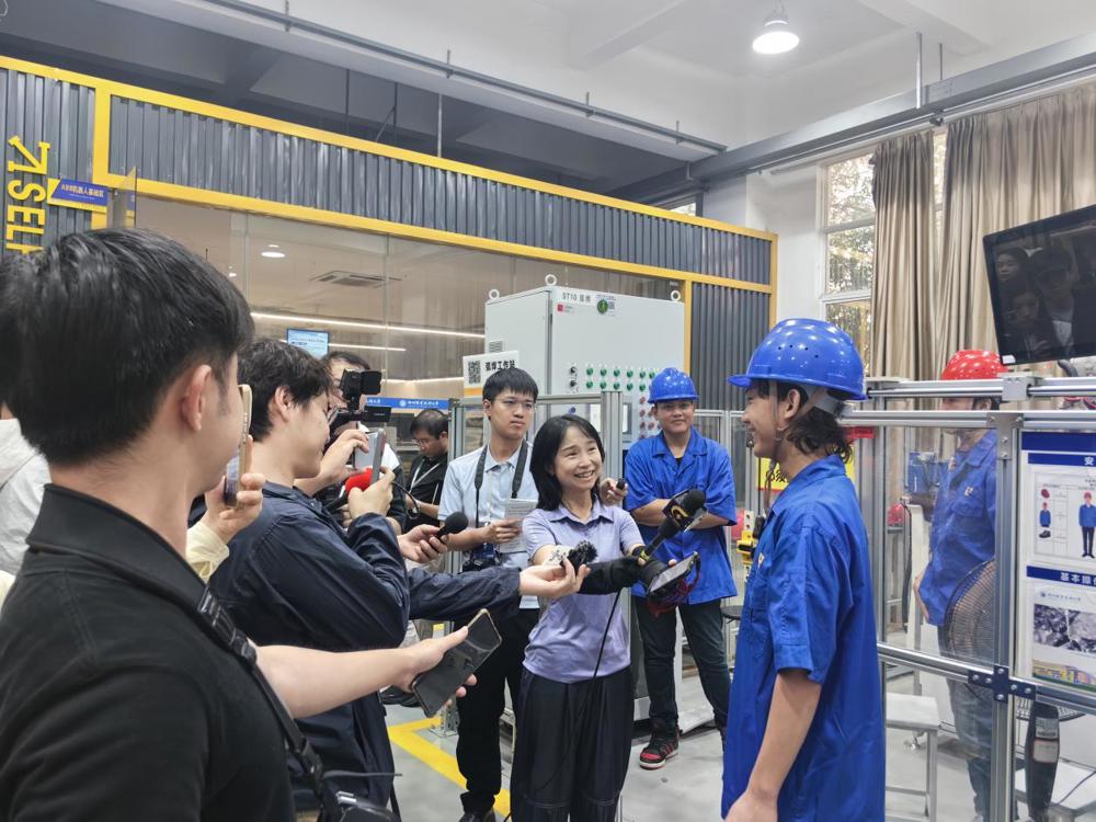 1324ae17599d16d90d7baf50208c1ac