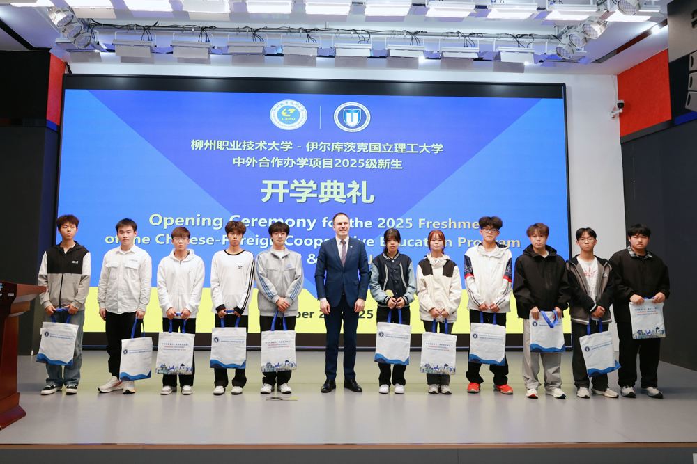 LY8A9600_����