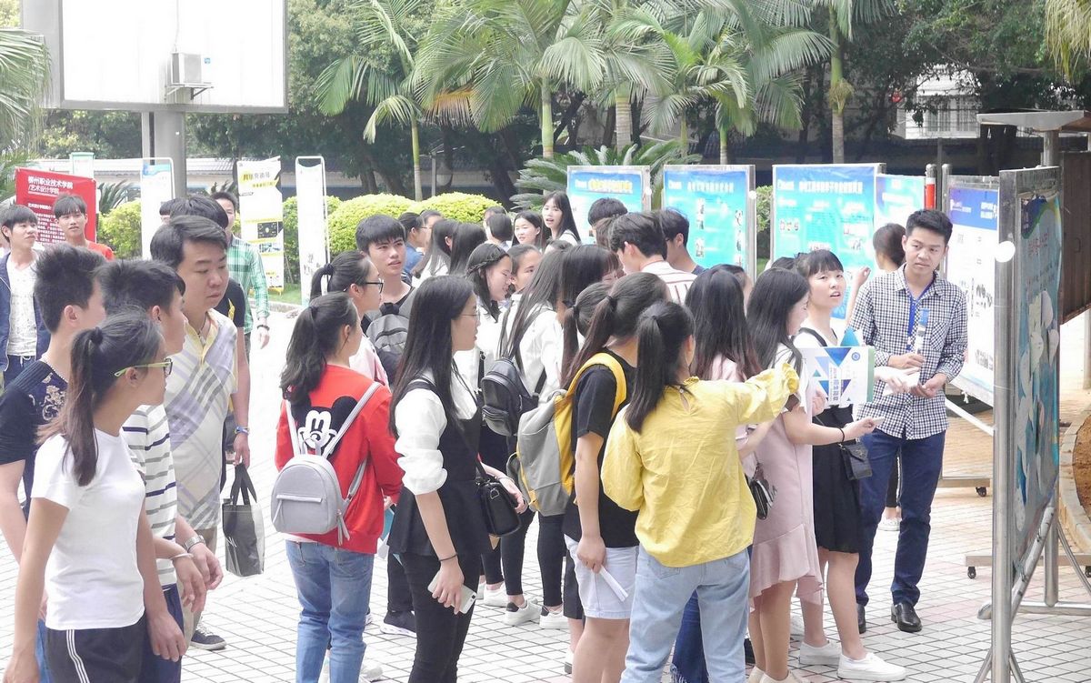 284723dfea424abeb0d3d2b25c004c7d