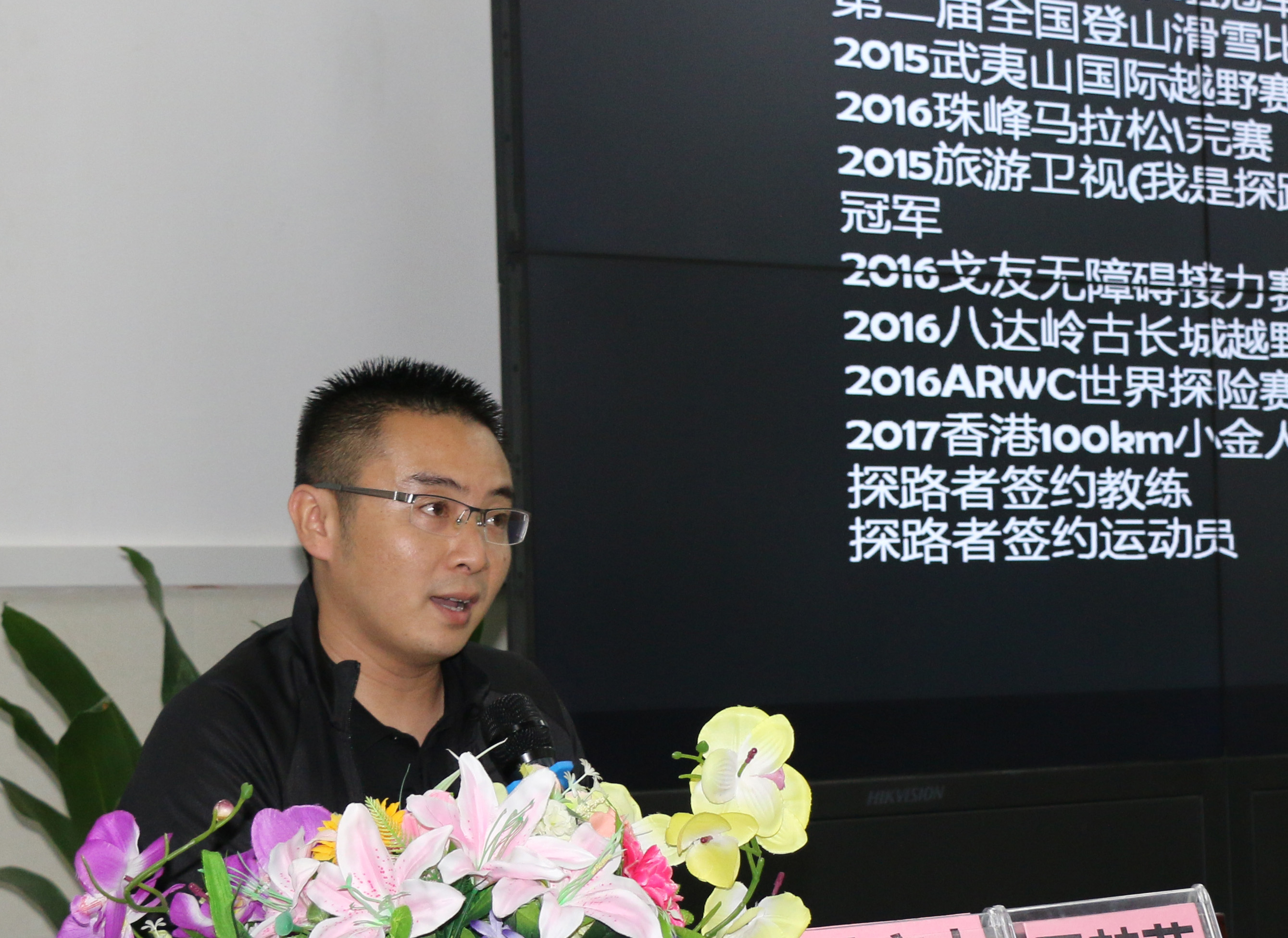 5f02bbd3a02e4492bc6efd9f183e0675