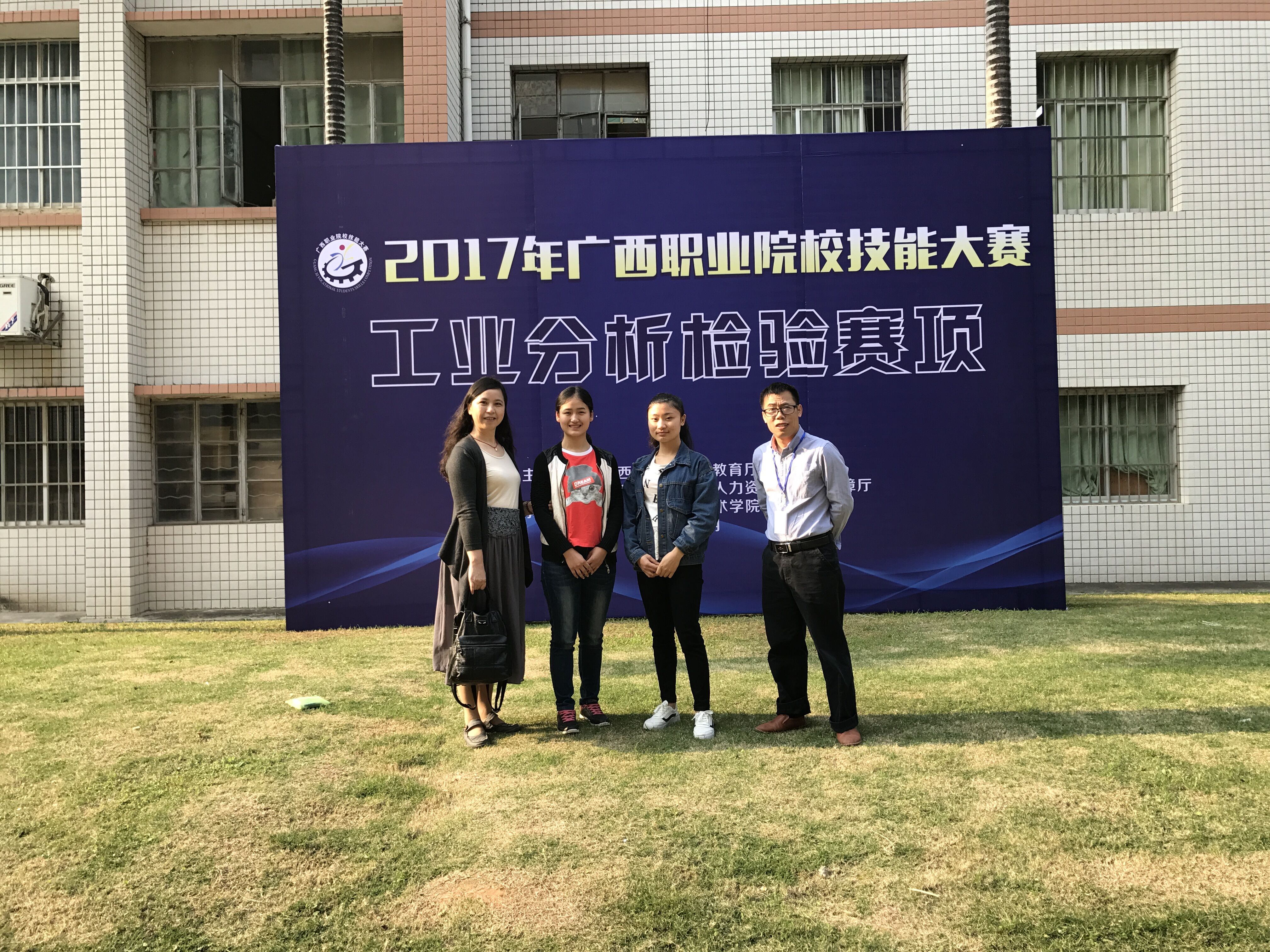 7f6930d5798d4078bbb6fd9141dd158a 7f6930d5798d4078bbb6fd9141dd158a