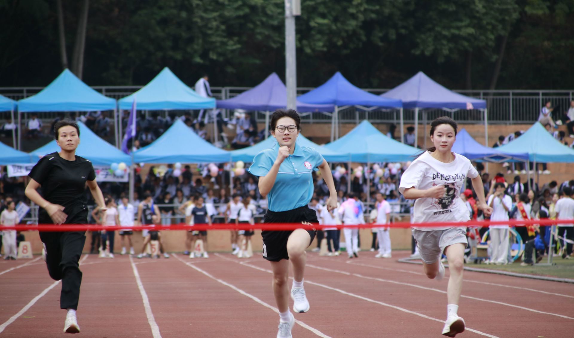 ���۵�ѧ��