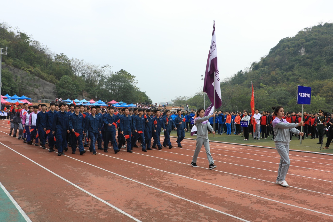 201712081707469261 201712081707469261.Jpeg