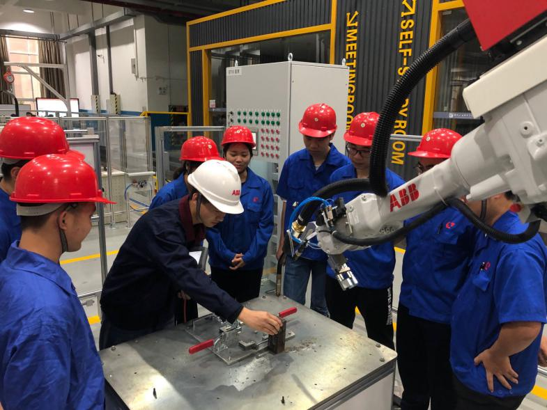 202205082244131201 202205082244131201