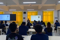 ��������ѧԺ��չ ��ְ��δ�� �ഺ�������������ջ