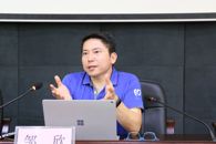 ΢����ϯ�з��ܼൽ����������չ�˹�����ר�⽲���ͽ������л�