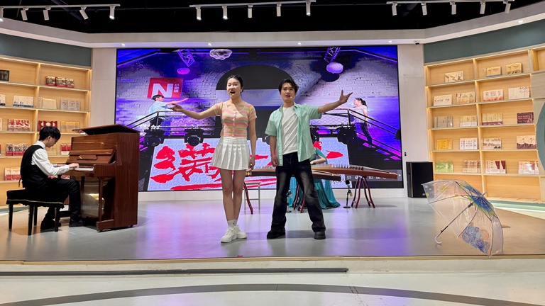 �ۺϾ�Ŀ�ݳ�