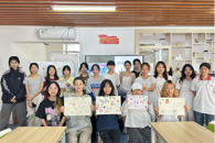 ����ѧԺ��֯��չ��ɫ������������ﴴ��滭�