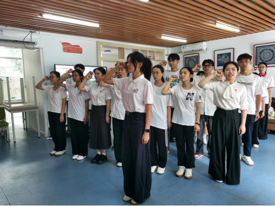 c1b87aefa48d4faeb9cd4d5d04101415