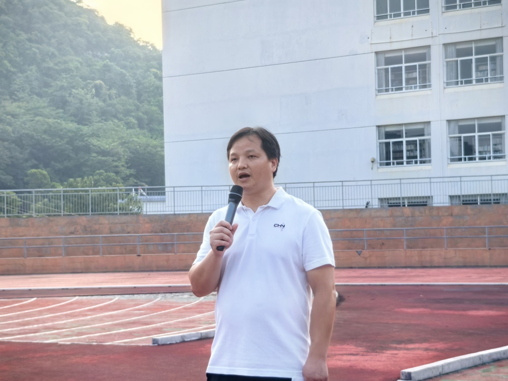 892da131e2f440f7b8124d5f386456ab