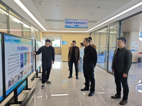 beb99f3d97d14078bf71469b7cbba4eb